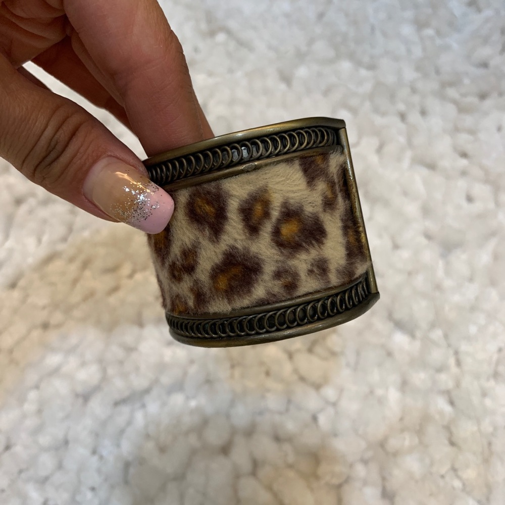 Leopard Print Bangle - Picture 4 of 5